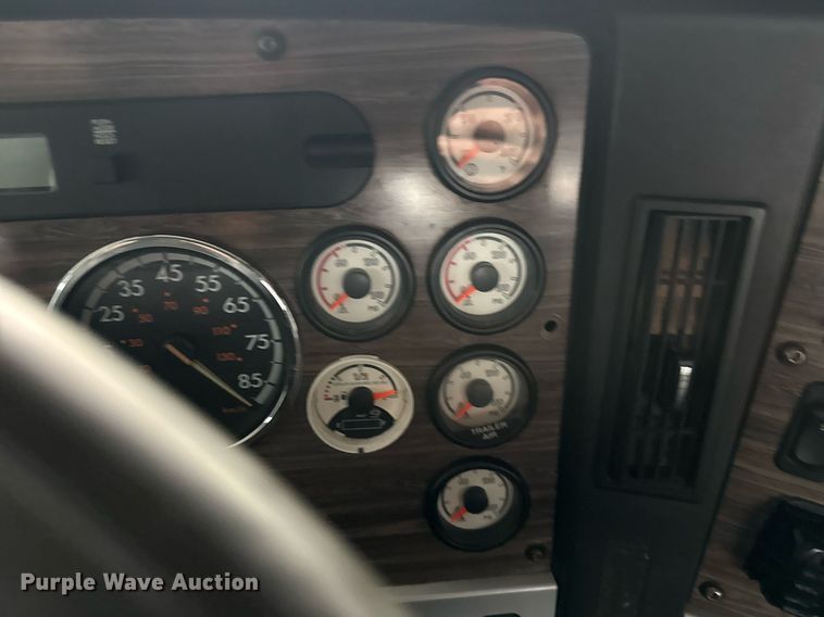 image for item DM5632 2013 Freightliner Coronado semi truck