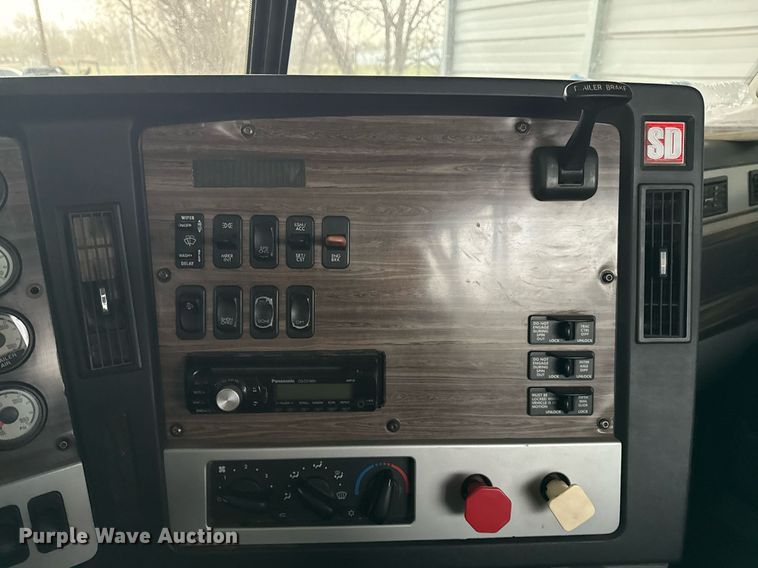 image for item DM5632 2013 Freightliner Coronado semi truck