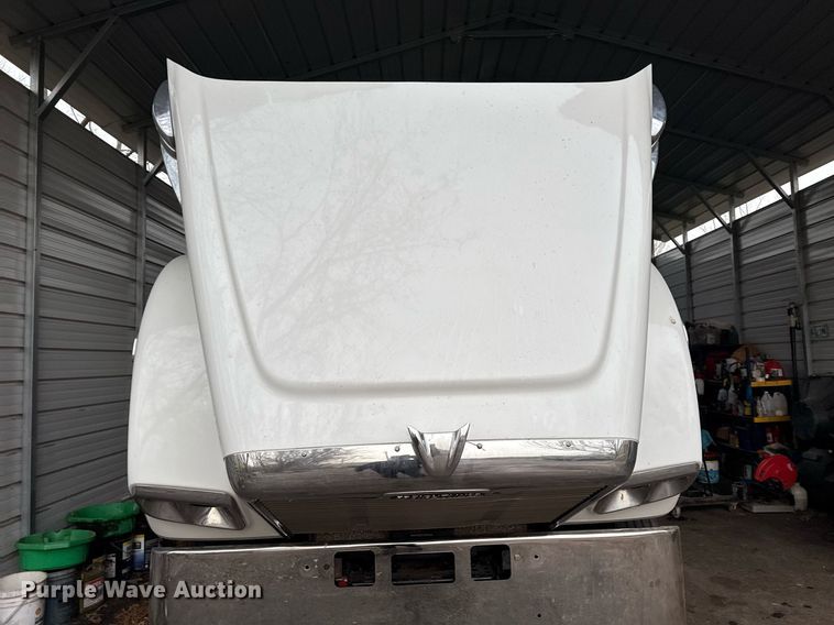 image for item DM5632 2013 Freightliner Coronado semi truck