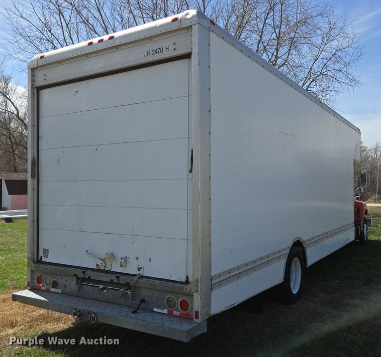 image for item DP6222 2000 GMC C6500 box truck