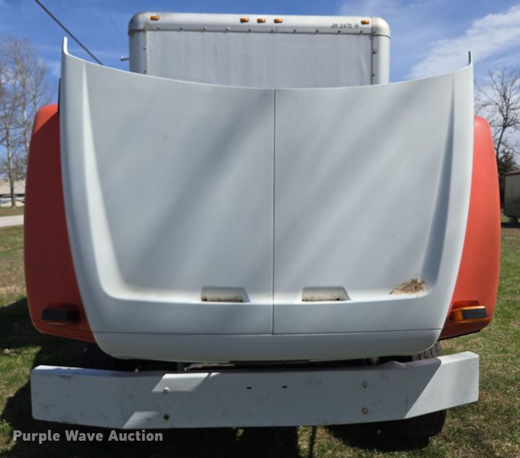 image for item DP6222 2000 GMC C6500 box truck