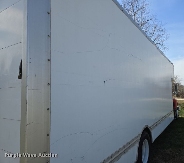 image for item DP6222 2000 GMC C6500 box truck