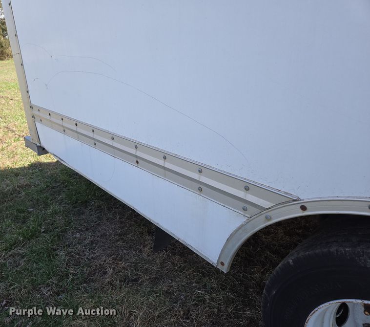 image for item DP6222 2000 GMC C6500 box truck