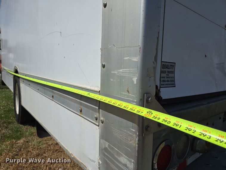 image for item DP6222 2000 GMC C6500 box truck