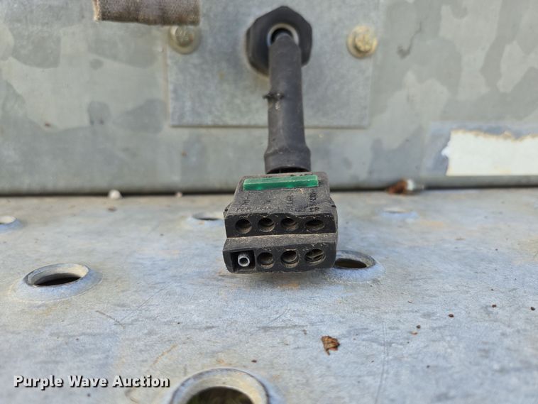 image for item DP6222 2000 GMC C6500 box truck