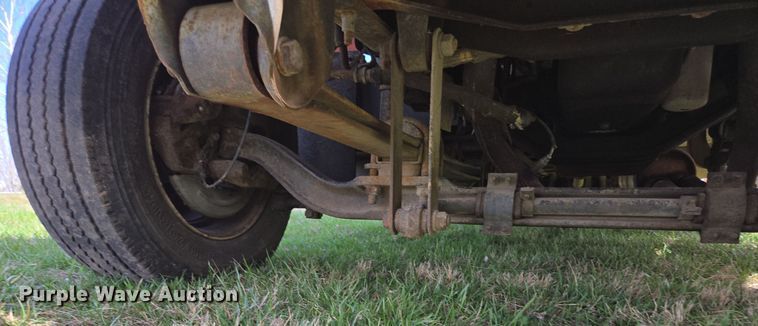 image for item DP6222 2000 GMC C6500 box truck