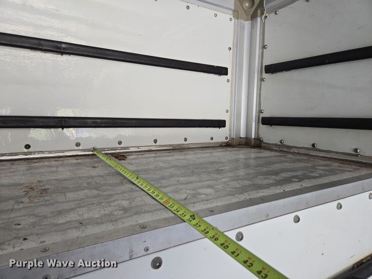 image for item DP6222 2000 GMC C6500 box truck