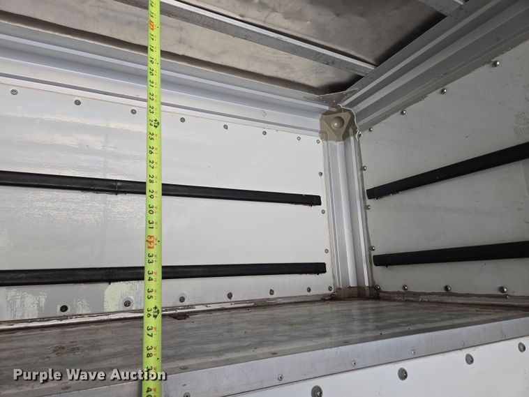 image for item DP6222 2000 GMC C6500 box truck