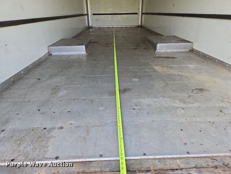 image for item DP6222 2000 GMC C6500 box truck