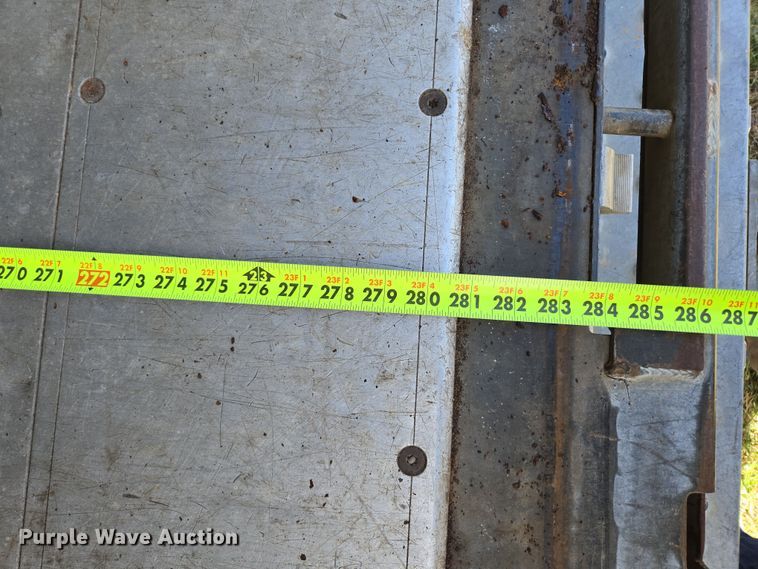 image for item DP6222 2000 GMC C6500 box truck