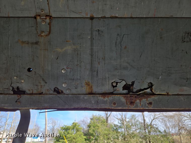 image for item DP6222 2000 GMC C6500 box truck