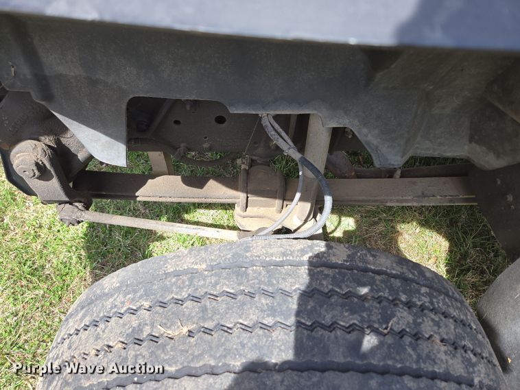 image for item DP6222 2000 GMC C6500 box truck