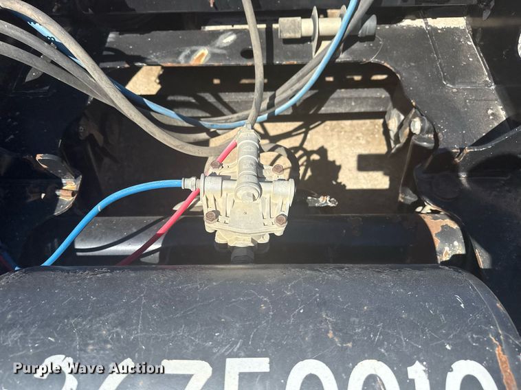 image for item DS3645 2018 Trail King TKFA1 flip axle