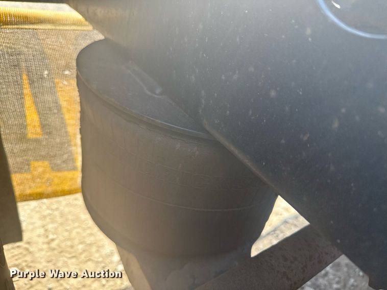 image for item DS3645 2018 Trail King TKFA1 flip axle