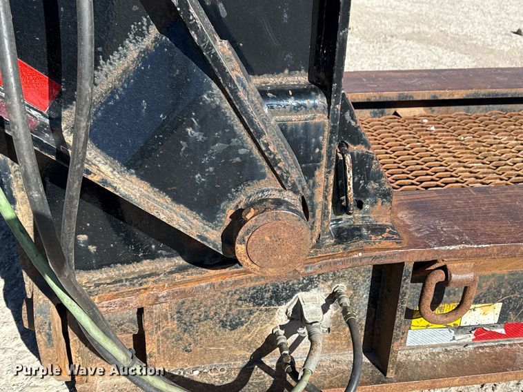 image for item DS3650 1996 Talbert 60T lowboy beam trailer