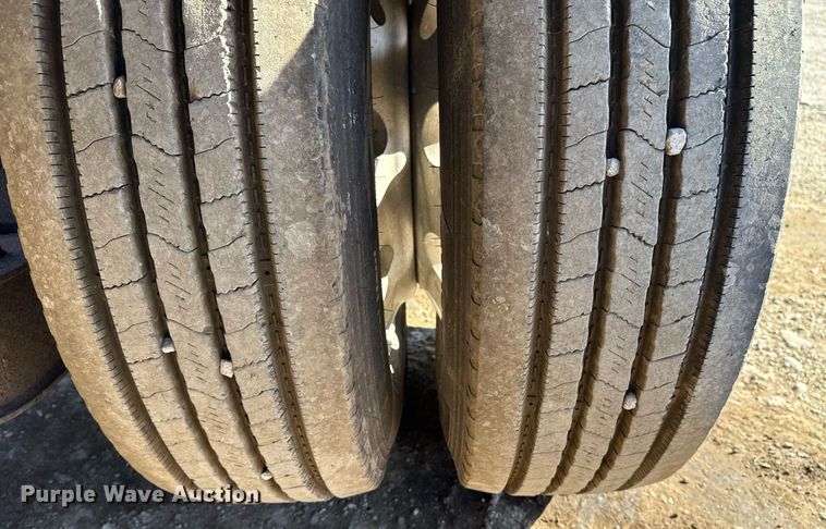 image for item DS3650 1996 Talbert 60T lowboy beam trailer