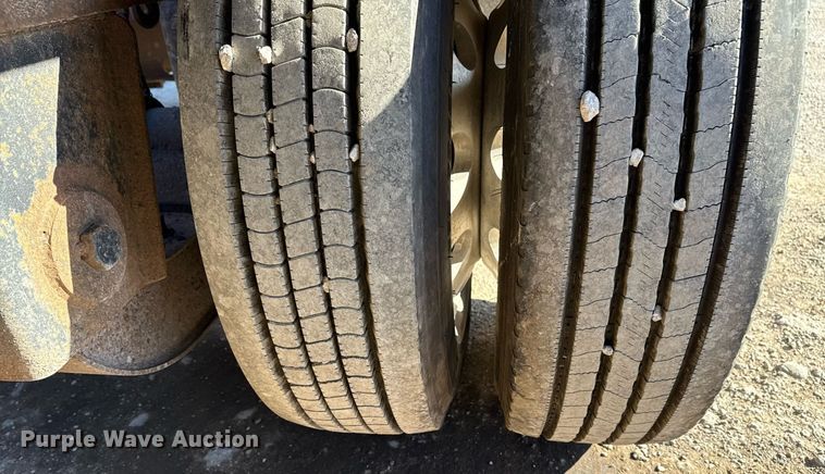 image for item DS3650 1996 Talbert 60T lowboy beam trailer