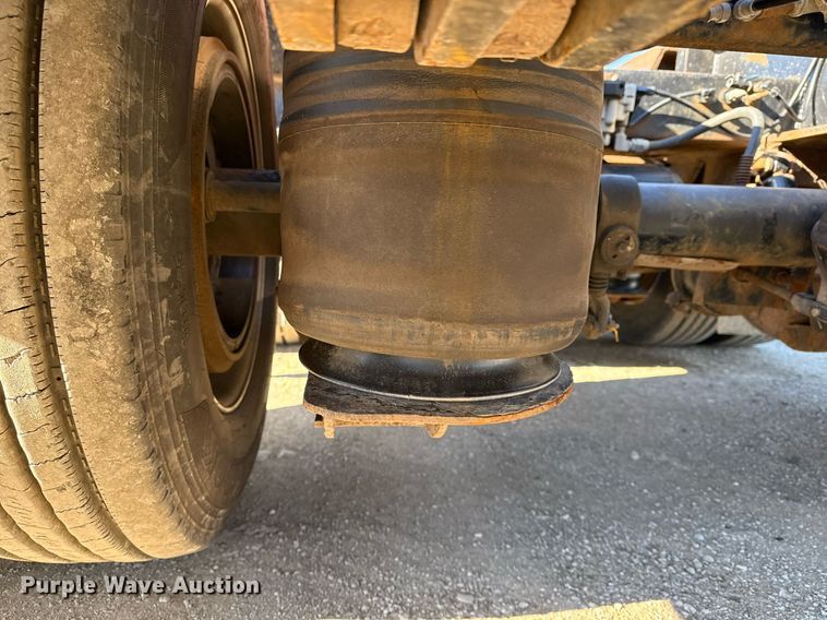 image for item DS3650 1996 Talbert 60T lowboy beam trailer