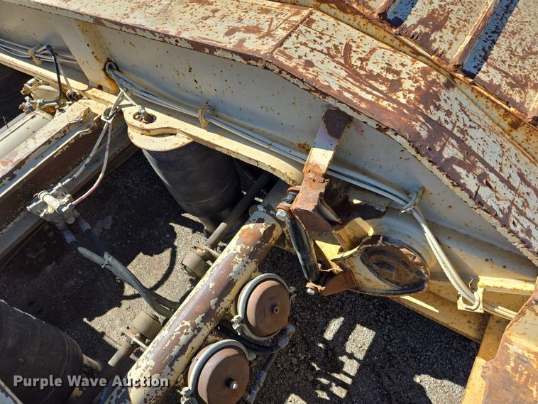 image for item DS3653 2009 Trail King TK110HDG-523 lowboy equipment trailer