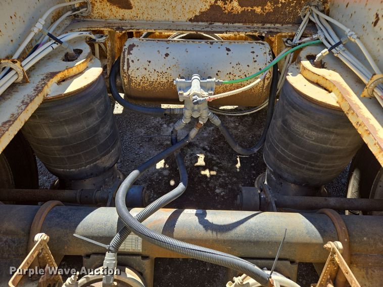 image for item DS3653 2009 Trail King TK110HDG-523 lowboy equipment trailer