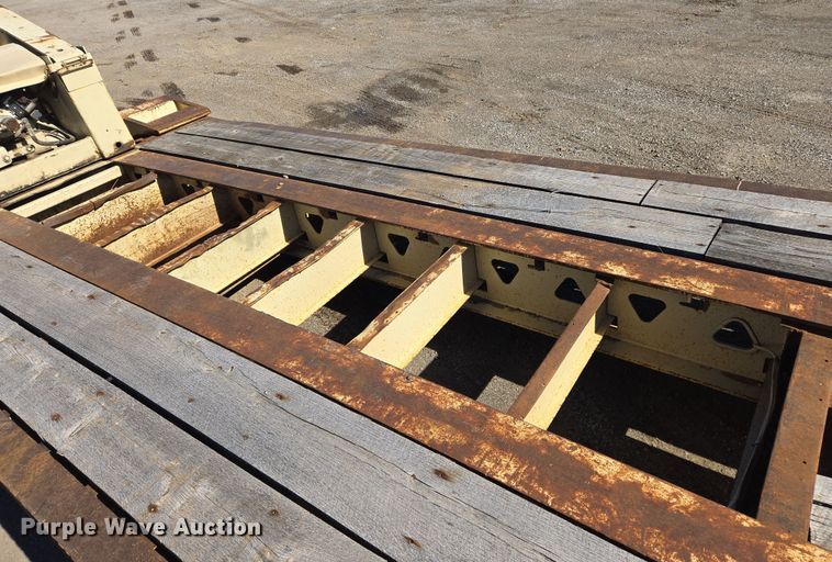 image for item DS3653 2009 Trail King TK110HDG-523 lowboy equipment trailer