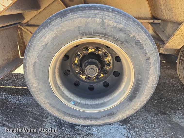 image for item DS3653 2009 Trail King TK110HDG-523 lowboy equipment trailer