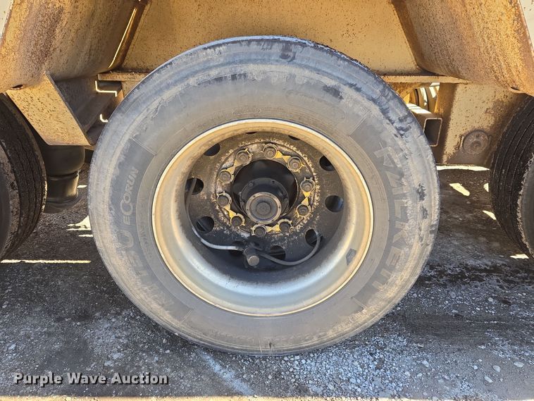 image for item DS3653 2009 Trail King TK110HDG-523 lowboy equipment trailer