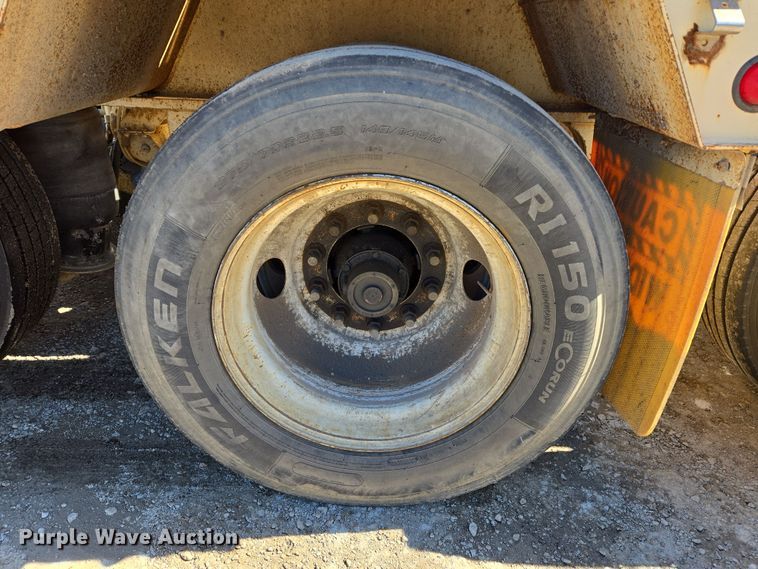 image for item DS3653 2009 Trail King TK110HDG-523 lowboy equipment trailer