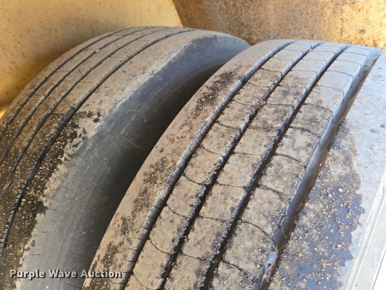 image for item DS3653 2009 Trail King TK110HDG-523 lowboy equipment trailer