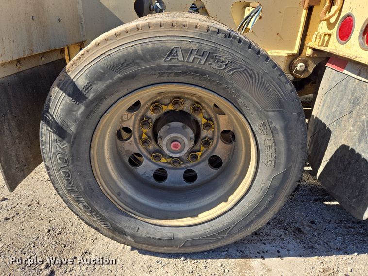 image for item DS3653 2009 Trail King TK110HDG-523 lowboy equipment trailer