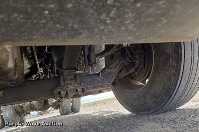 image for item DS5325 2010 Freightliner Columbia semi truck