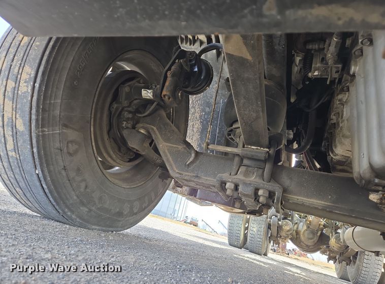 image for item DS5325 2010 Freightliner Columbia semi truck