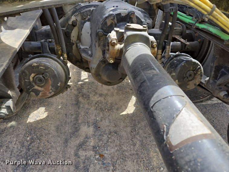 image for item DS5325 2010 Freightliner Columbia semi truck