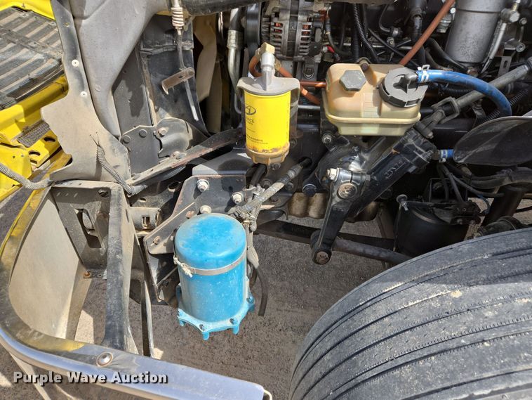 image for item DS5325 2010 Freightliner Columbia semi truck