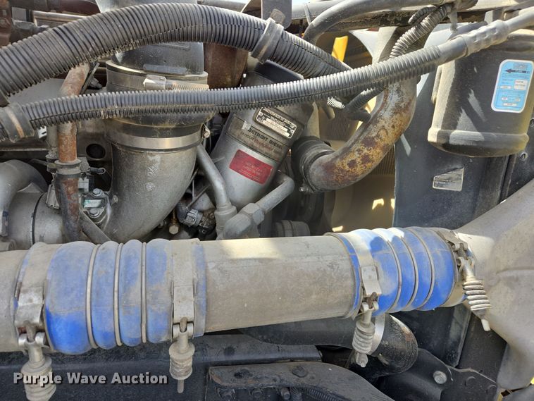 image for item DS5325 2010 Freightliner Columbia semi truck