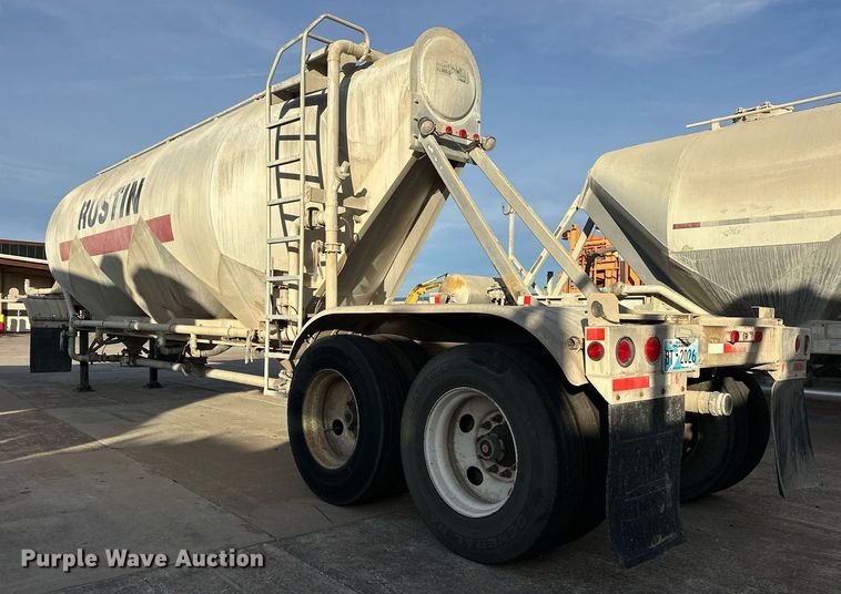 image for item DT6516 1998 Vantage pneumatic dry bulk trailer