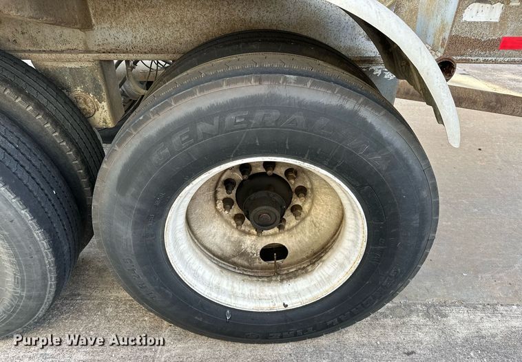 image for item DT6516 1998 Vantage pneumatic dry bulk trailer