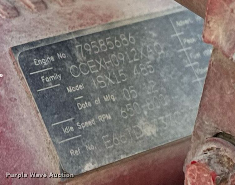 image for item DT6517 2013 Peterbilt 388 semi truck