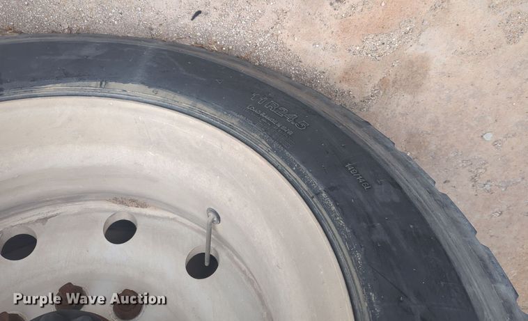 image for item DT6560 2000 Fruehauf HAB-HT2-J1000X3 pneumatic dry bulk trailer