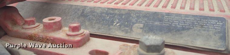 image for item DT6562 2016 Peterbilt  389 semi truck