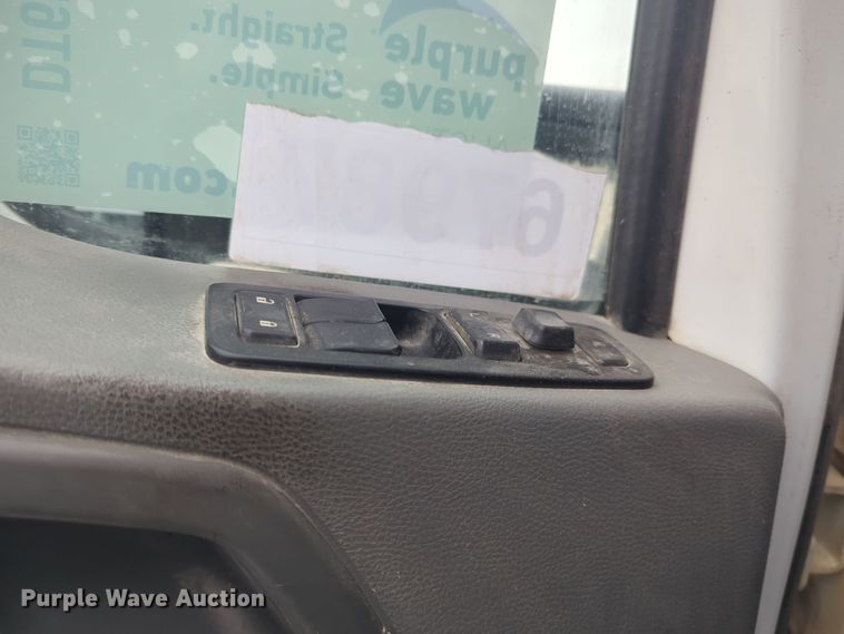 image for item DT6564 2015 Kenworth T880 semi truck