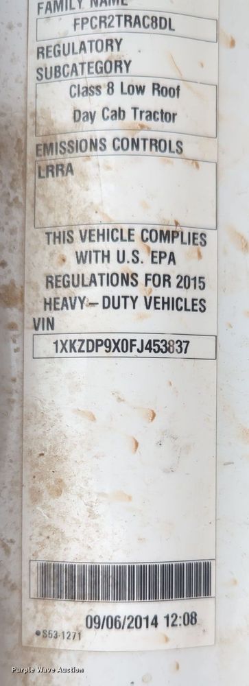 image for item DT6564 2015 Kenworth T880 semi truck