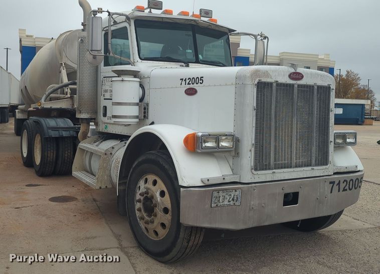 image for item DT6565 2007 Peterbilt 379 semi truck