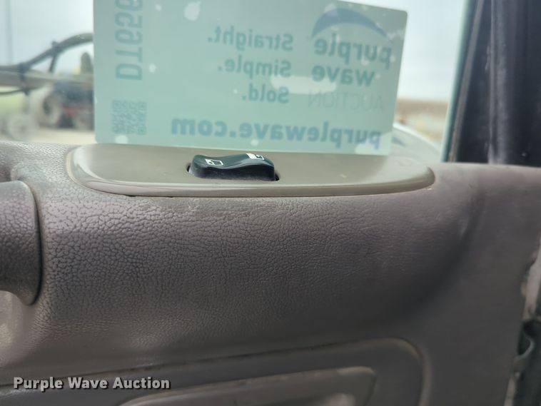 image for item DT6565 2007 Peterbilt 379 semi truck