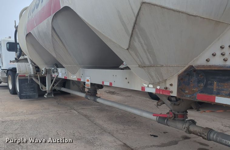 image for item DT6568 2007 Heil pneumatic dry bulk trailer