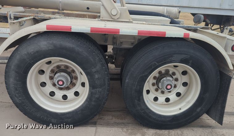 image for item DT6568 2007 Heil pneumatic dry bulk trailer