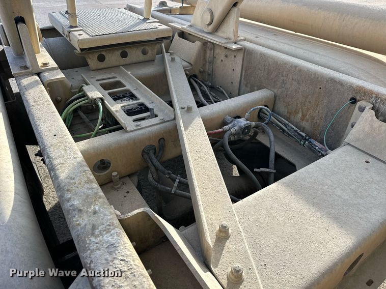 image for item DT6569 2008 Heil pneumatic dry bulk trailer