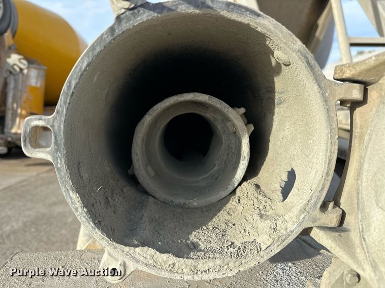 image for item DT6569 2008 Heil pneumatic dry bulk trailer