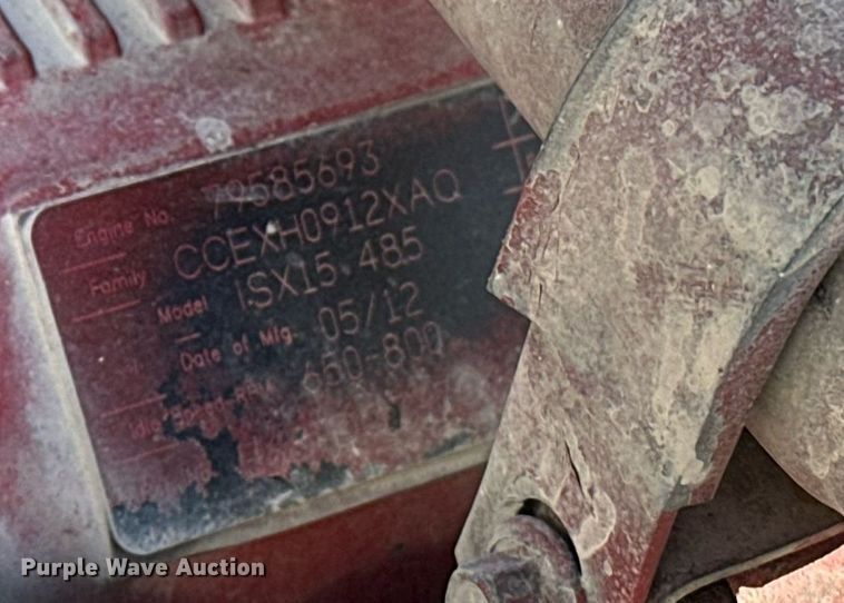 image for item DT6570 2013 Peterbilt 388 semi truck