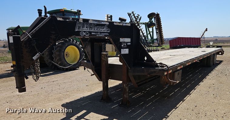 image for item DT7642 2004 Diamond C Trailers Fleetreck equipment trailer